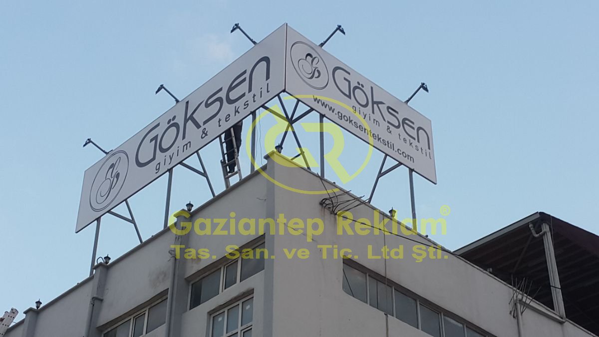 Dayanıklı Kompozit Köşe Çatı Reklam Tabelası