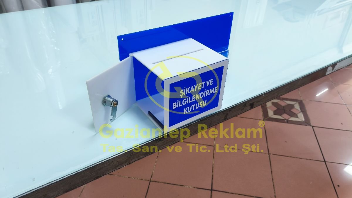 Kilitli ve Duvara Monte Akrilik Pleksi Şikayet & Dilek Kutusu