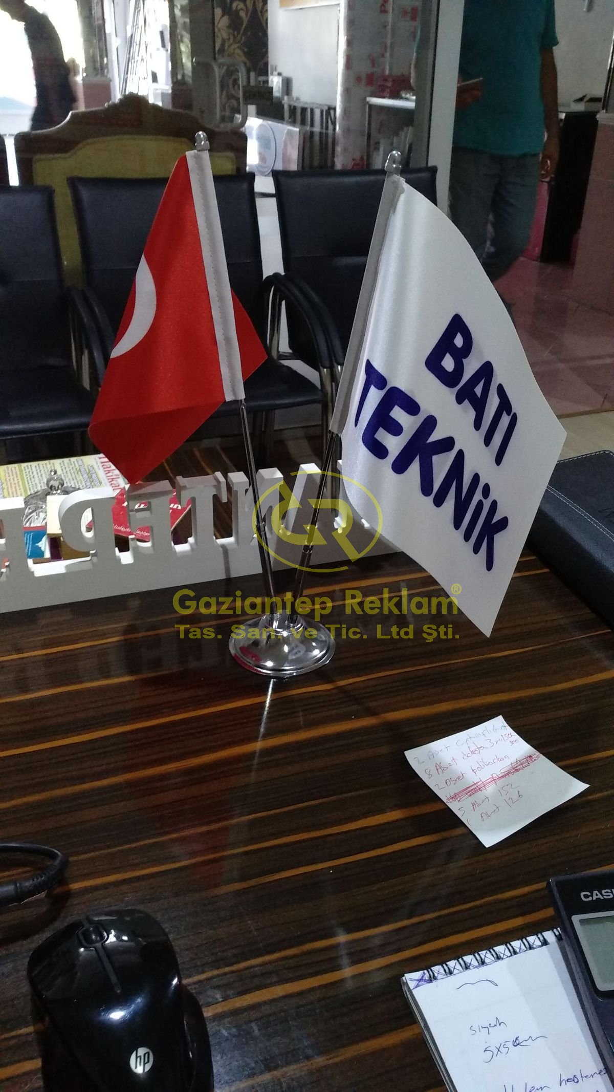 Kurumsal Çiftli Krom Makam Masa Bayrağı