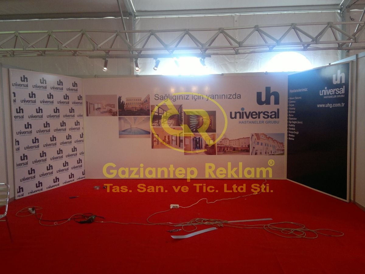 Kurumsal Etkinlik ve Fuar Standı Vinil Backdrop Çözümleri