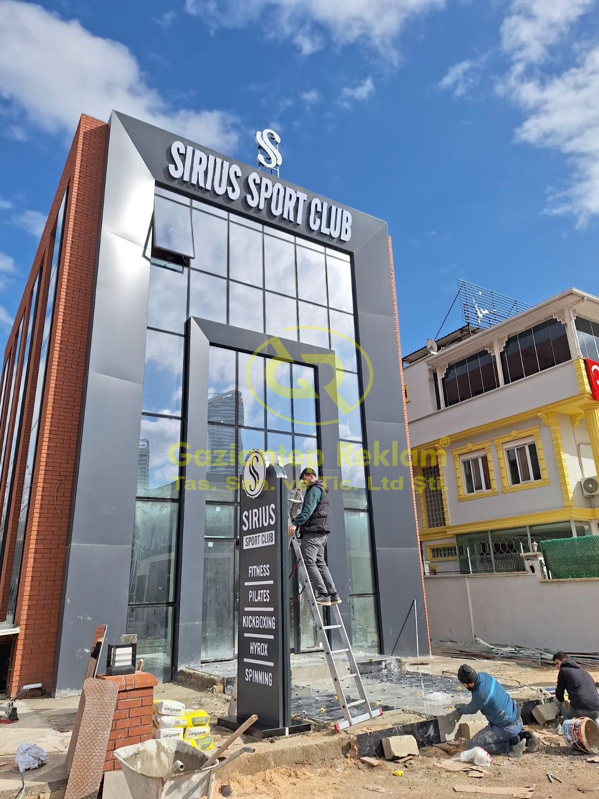 Sirius Sport Club Estetik LED Kutu Harf Tabela Uygulaması