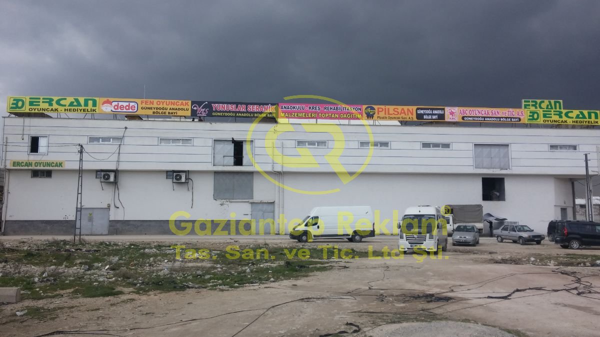 Uzun Cephe Çatı Tabela ve Yüksek Görünürlük Çözümleri
